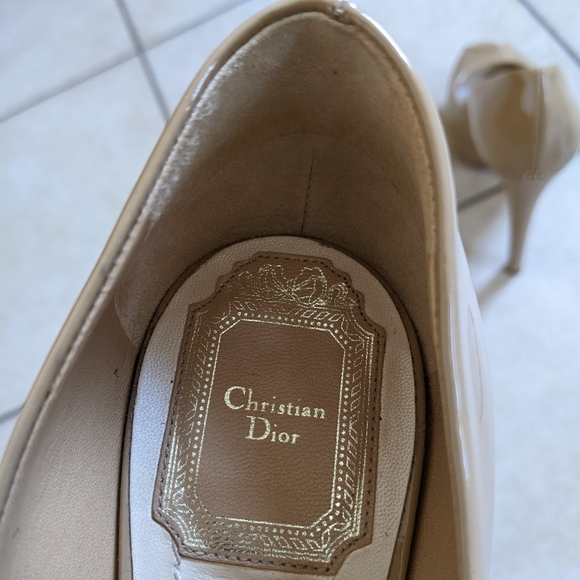 CHRISTIAN DIOR Patent Leather Pumps Size 37.5 Authentic CD Shoes - Picture 12 of 16